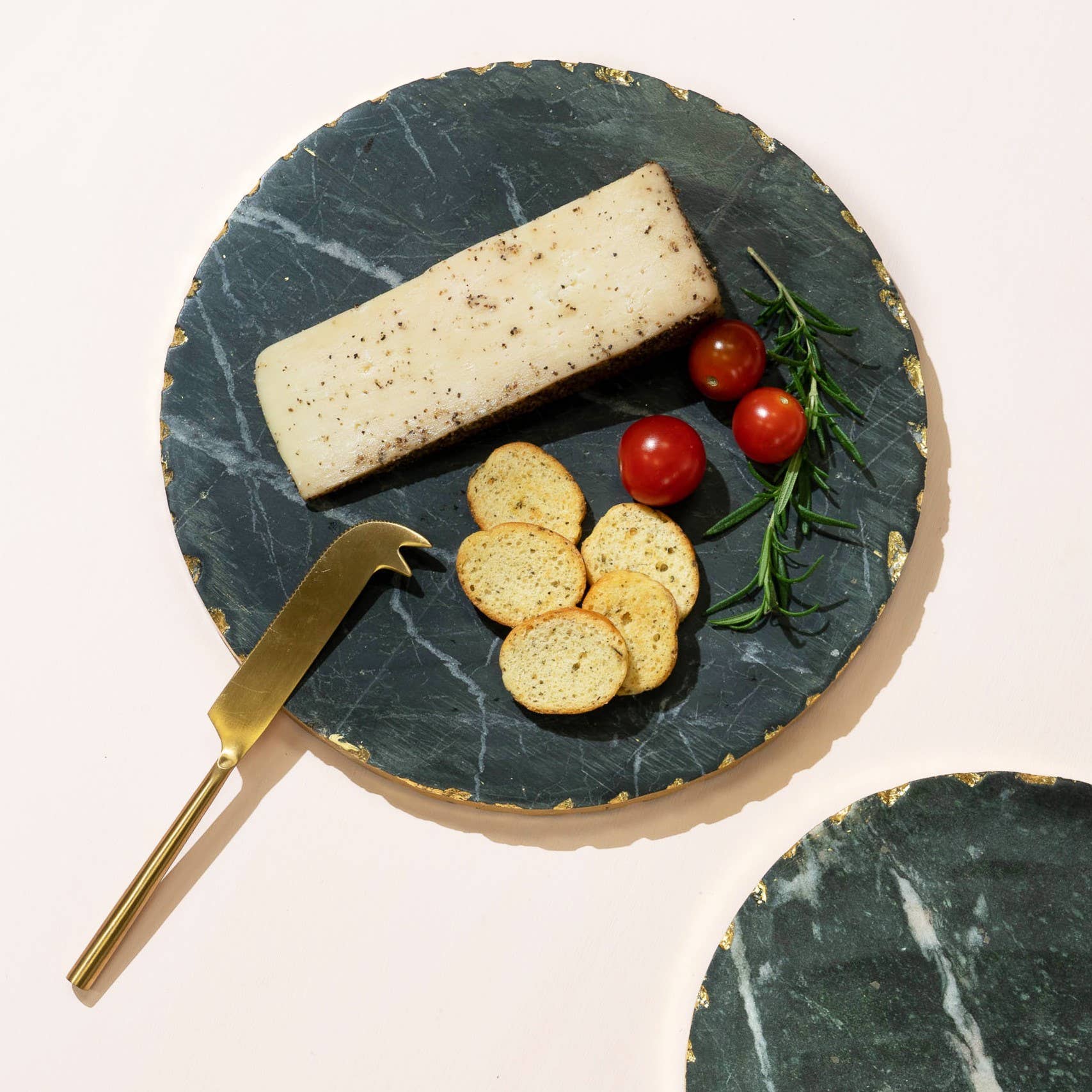 Black Marble Round Trivet w/ Rough Gold Edge Large